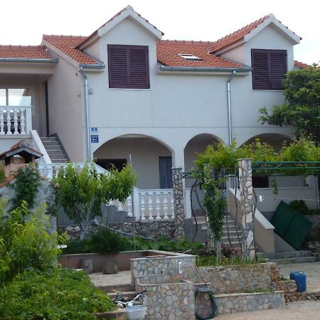 Apartmani Zmiric Primosten Exterior photo