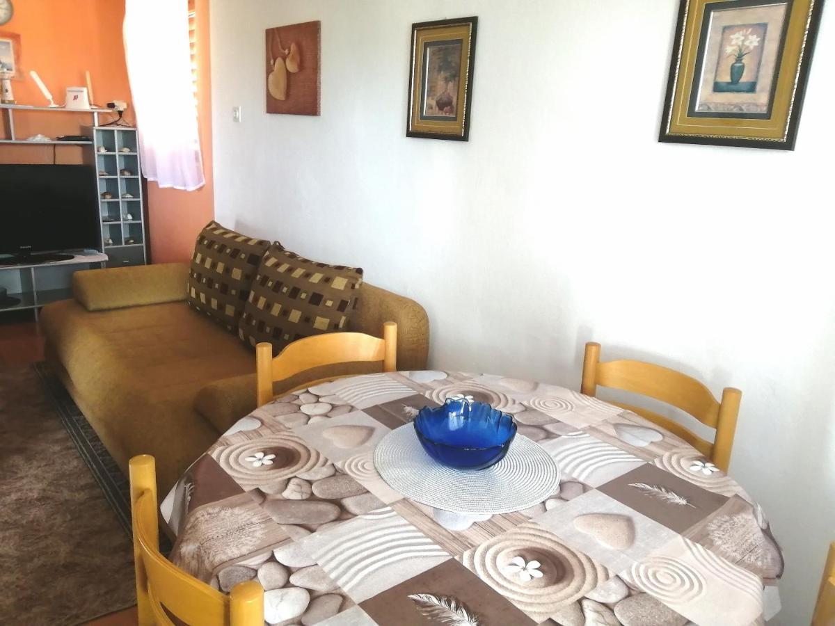 Apartmani Zmiric Primosten Exterior photo