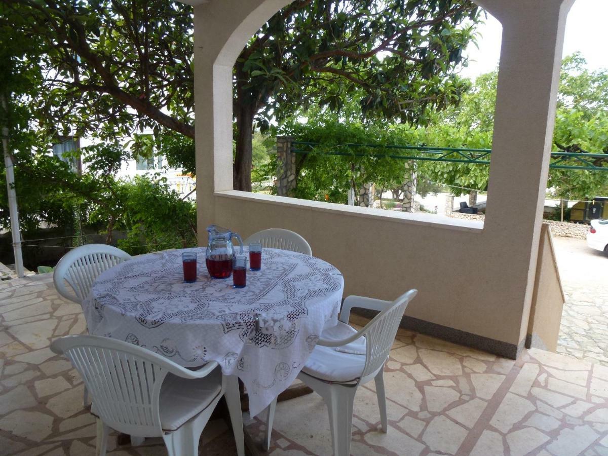 Apartmani Zmiric Primosten Exterior photo